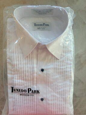 Men’s White Pleated Dress Shirt - Modern Fit